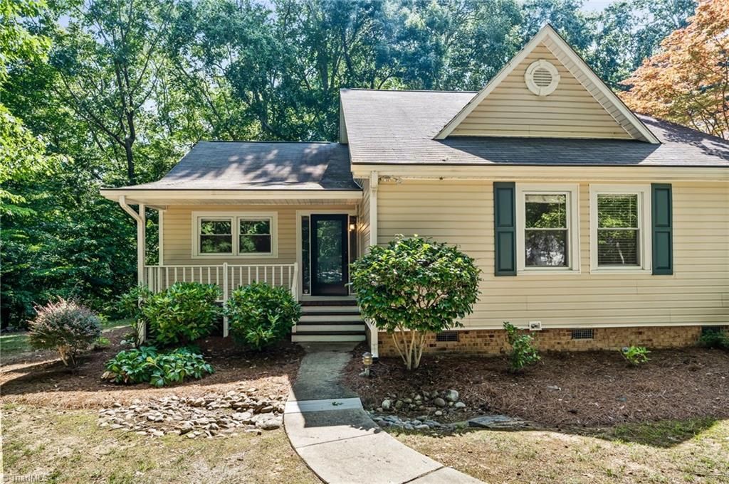 800 Carriage crossing Lane E, Greensboro, NC 27410