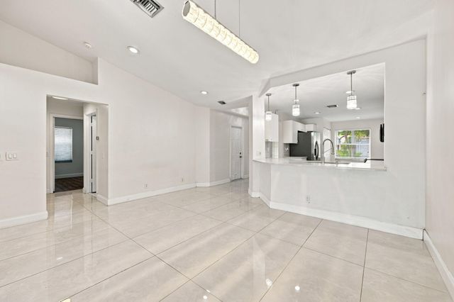 1590 ORION Lane, Weston, FL 33327