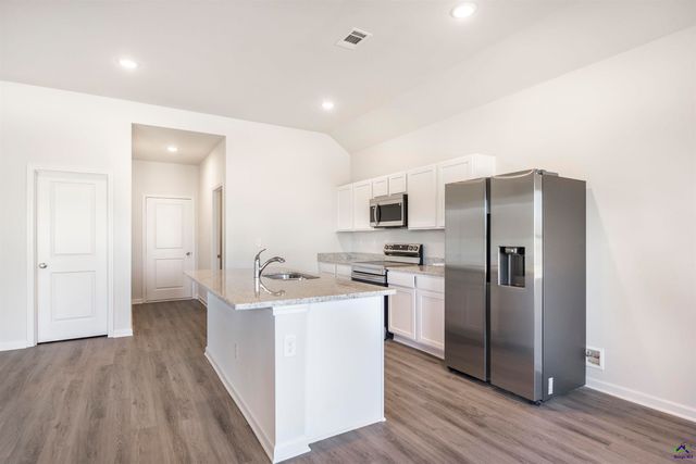 100 Bulloch Court, Byron, GA 31008
