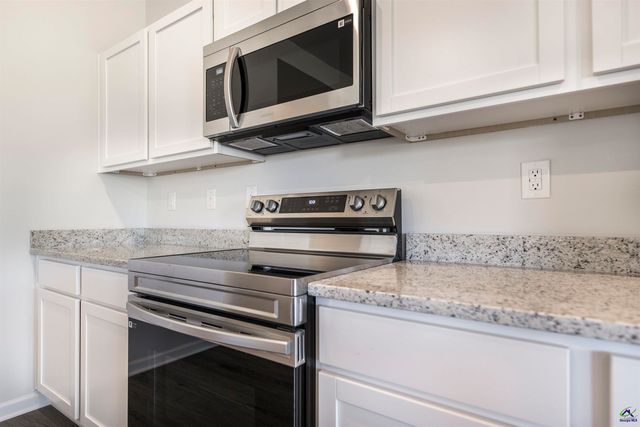 100 Bulloch Court, Byron, GA 31008