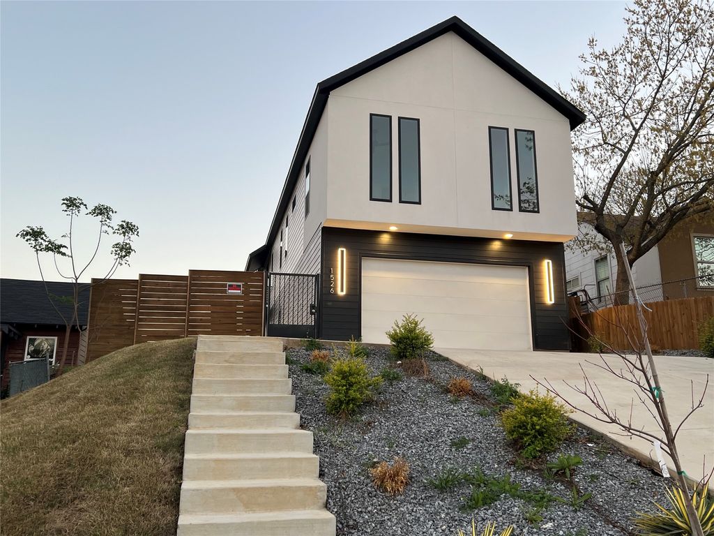 1526 Claude Street, Dallas, TX 75203