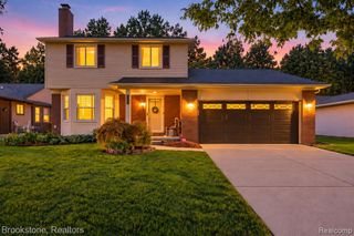 13162 Beresford Drive, Sterling Heights, MI 48313