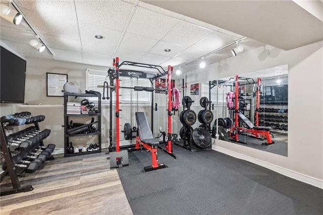 312 SE Onyx Drive, Lee's Summit, MO 64063