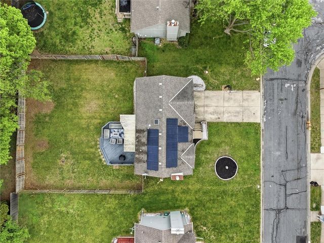 312 SE Onyx Drive, Lee's Summit, MO 64063