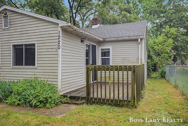 1220 Beechwood Street, Grand Rapids, MI 49505