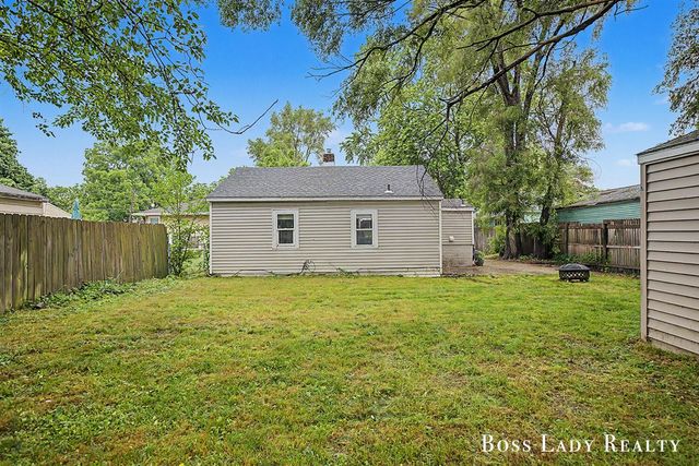 1220 Beechwood Street, Grand Rapids, MI 49505