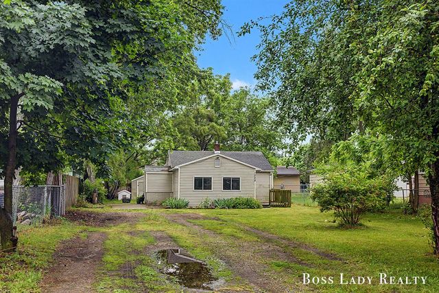 1220 Beechwood Street, Grand Rapids, MI 49505