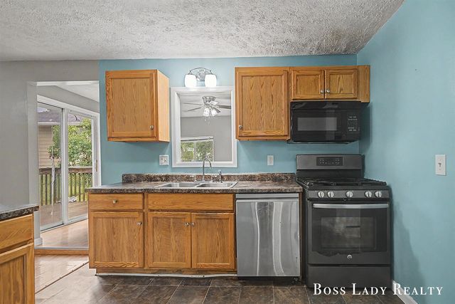 1220 Beechwood Street, Grand Rapids, MI 49505