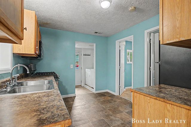 1220 Beechwood Street, Grand Rapids, MI 49505