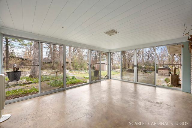 501 Glenwood Trail, Elgin, IL 60120
