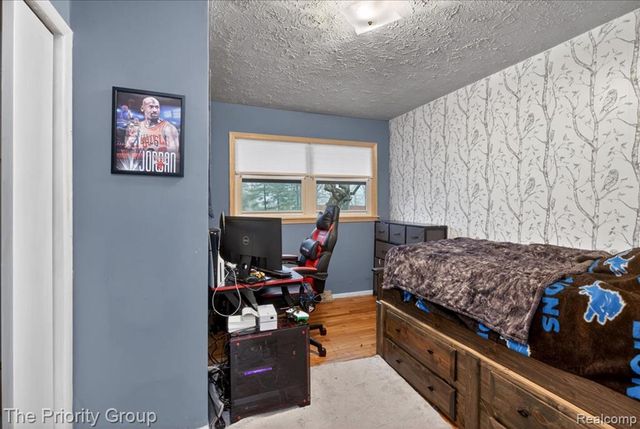 1918 Alsdorf Avenue, Rochester Hills, MI 48309