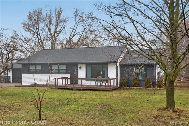 1918 Alsdorf Avenue, Rochester Hills, MI 48309