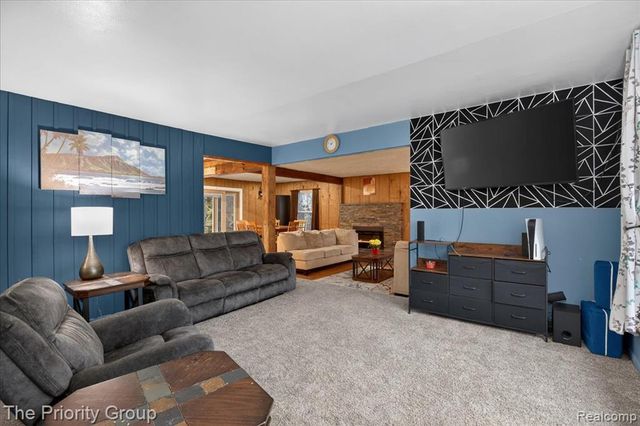 1918 Alsdorf Avenue, Rochester Hills, MI 48309