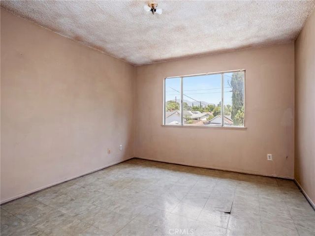 14923 La Valle Street, Sylmar, CA 91342