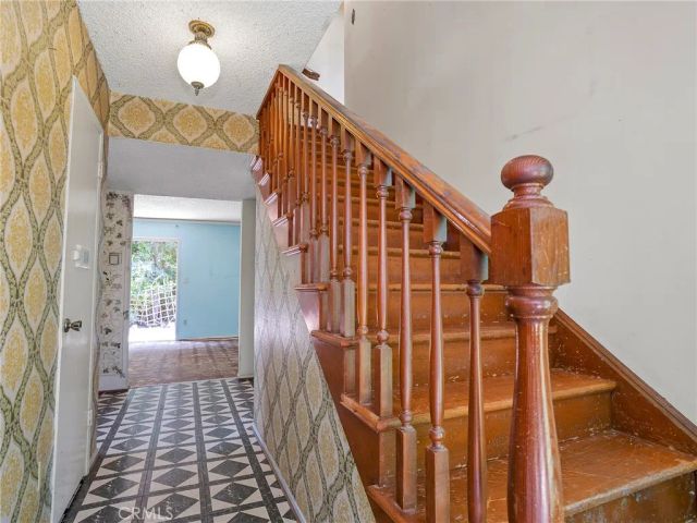 14923 La Valle Street, Sylmar, CA 91342