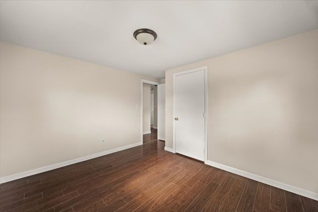 18 Pearl St, Taunton, MA 02780