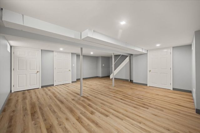 18 Pearl St, Taunton, MA 02780