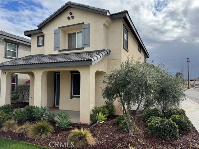 501 Villa Way, Colton, CA 92324