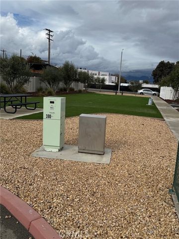 501 Villa Way, Colton, CA 92324