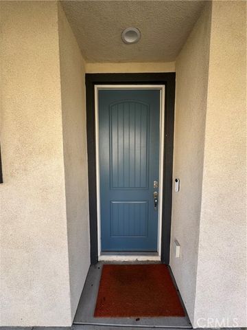 501 Villa Way, Colton, CA 92324