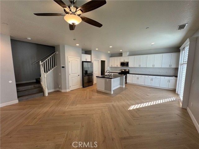 501 Villa Way, Colton, CA 92324