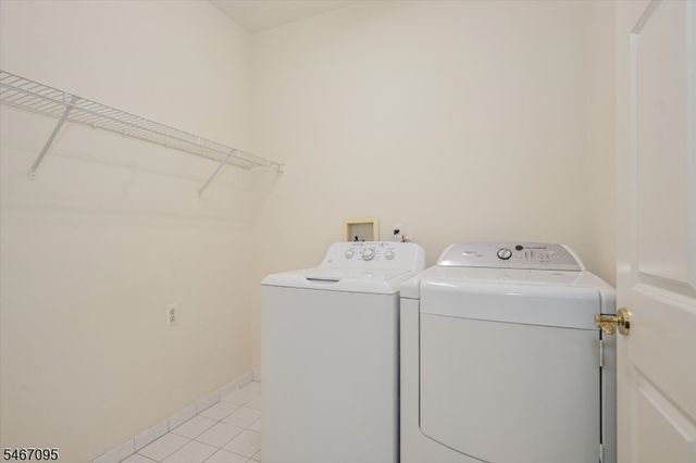 305 Huntington Ct, Wyckoff Twp., NJ 07481