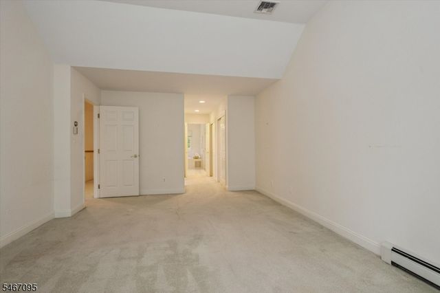 305 Huntington Ct, Wyckoff Twp., NJ 07481