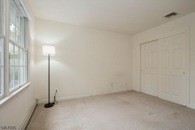 305 Huntington Ct, Wyckoff Twp., NJ 07481