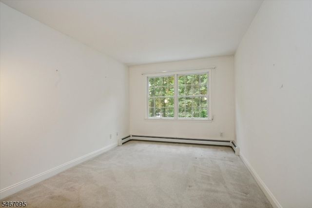 305 Huntington Ct, Wyckoff Twp., NJ 07481