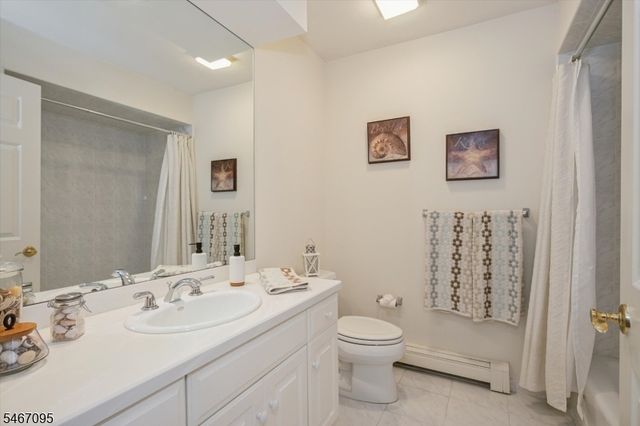 305 Huntington Ct, Wyckoff Twp., NJ 07481