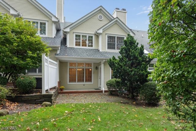 305 Huntington Ct, Wyckoff Twp., NJ 07481