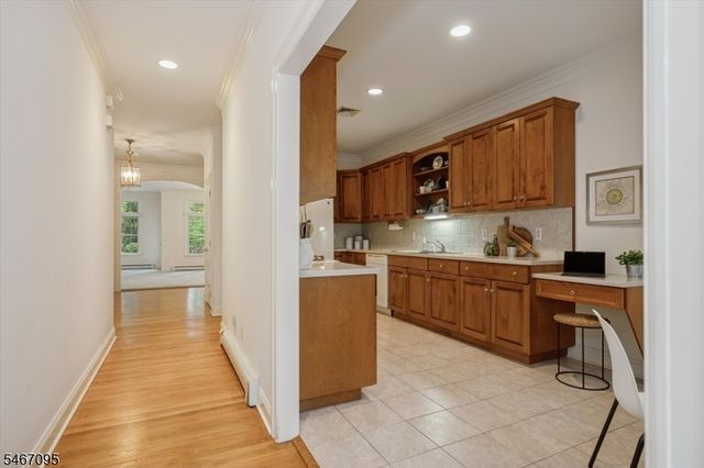 305 Huntington Ct, Wyckoff Twp., NJ 07481