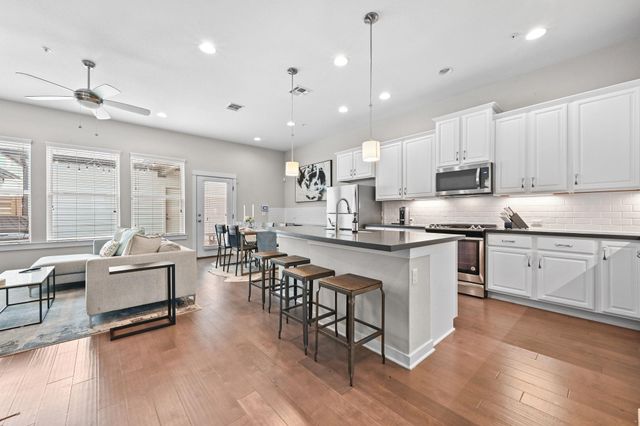 4219 Berkman DR, Austin, TX 78723