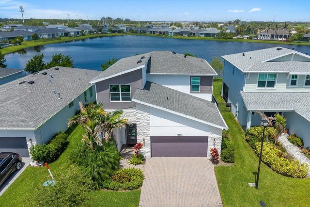 10704 SW Estella Lane, Port St. Lucie, FL 34987