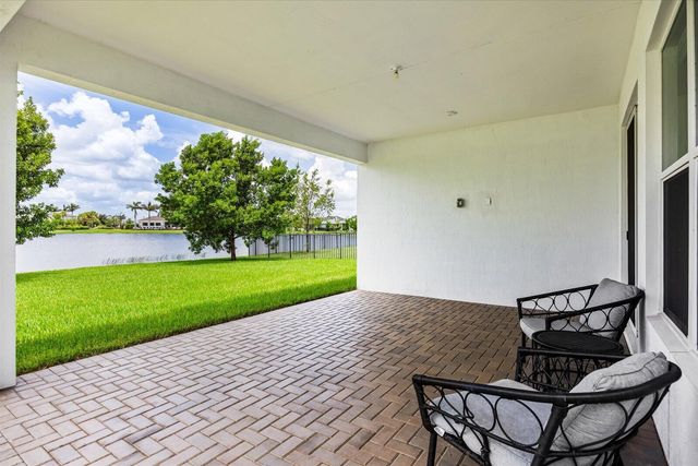 10704 SW Estella Lane, Port St. Lucie, FL 34987