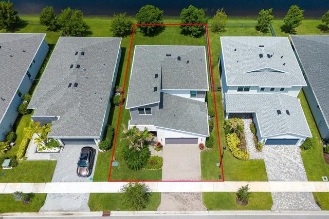 10704 SW Estella Lane, Port St. Lucie, FL 34987