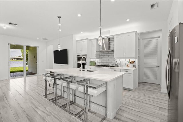 10704 SW Estella Lane, Port St. Lucie, FL 34987