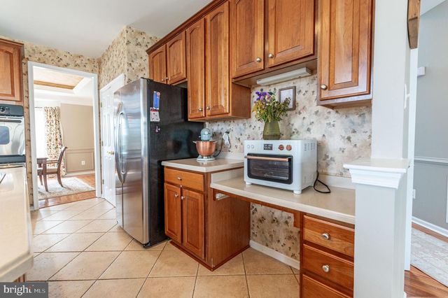 7 LOWER WAY RD, Easton, PA 18045