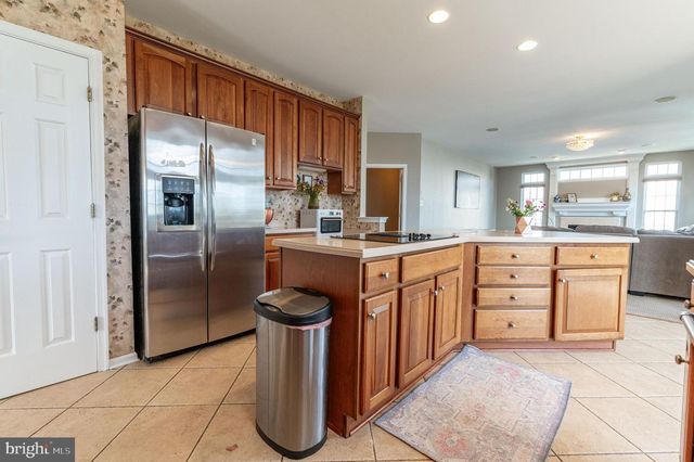 7 LOWER WAY RD, Easton, PA 18045
