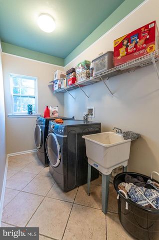 7 LOWER WAY RD, Easton, PA 18045