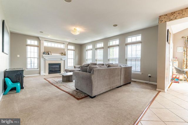 7 LOWER WAY RD, Easton, PA 18045