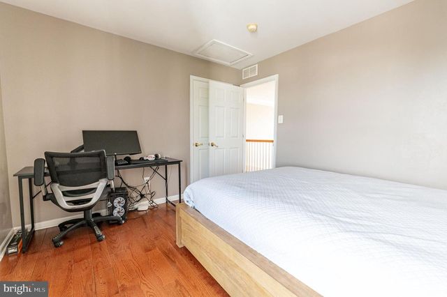 7 LOWER WAY RD, Easton, PA 18045