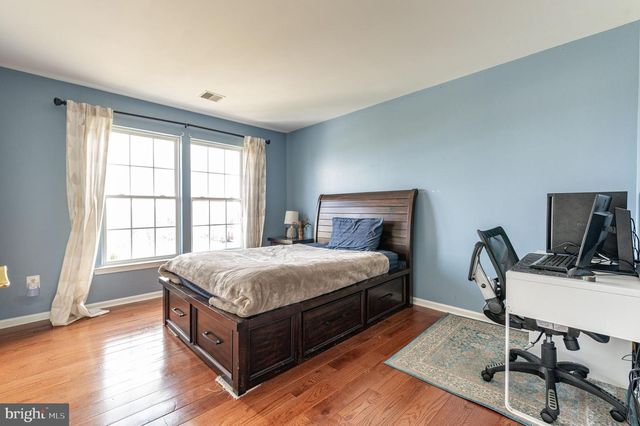 7 LOWER WAY RD, Easton, PA 18045