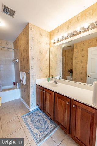 7 LOWER WAY RD, Easton, PA 18045