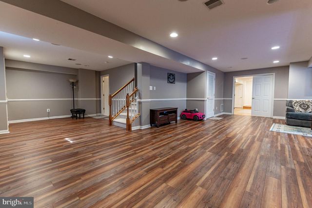 7 LOWER WAY RD, Easton, PA 18045