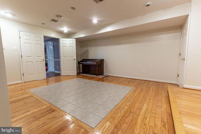 7 LOWER WAY RD, Easton, PA 18045