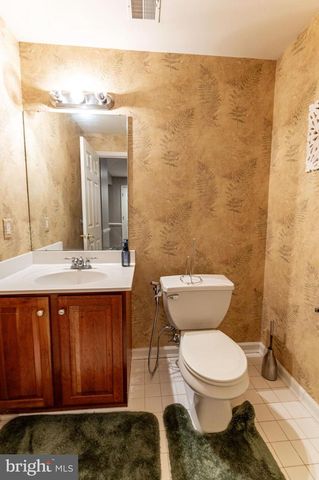 7 LOWER WAY RD, Easton, PA 18045