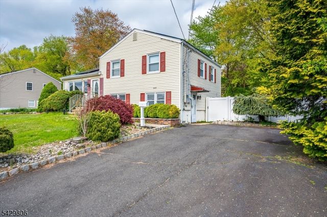 3229 Clark La, South Plainfield Boro, NJ 07080