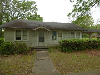 415 N Magnolia Street, Mccomb, MS 39648