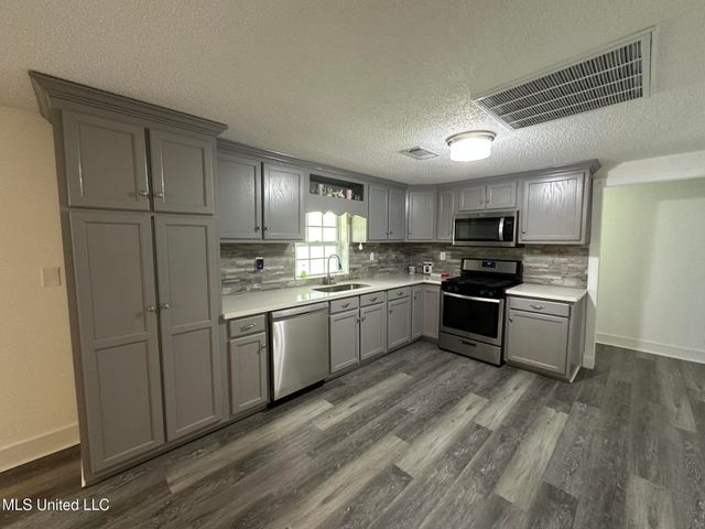 12940 Preacher Powell Road Road, Carriere, MS 39426